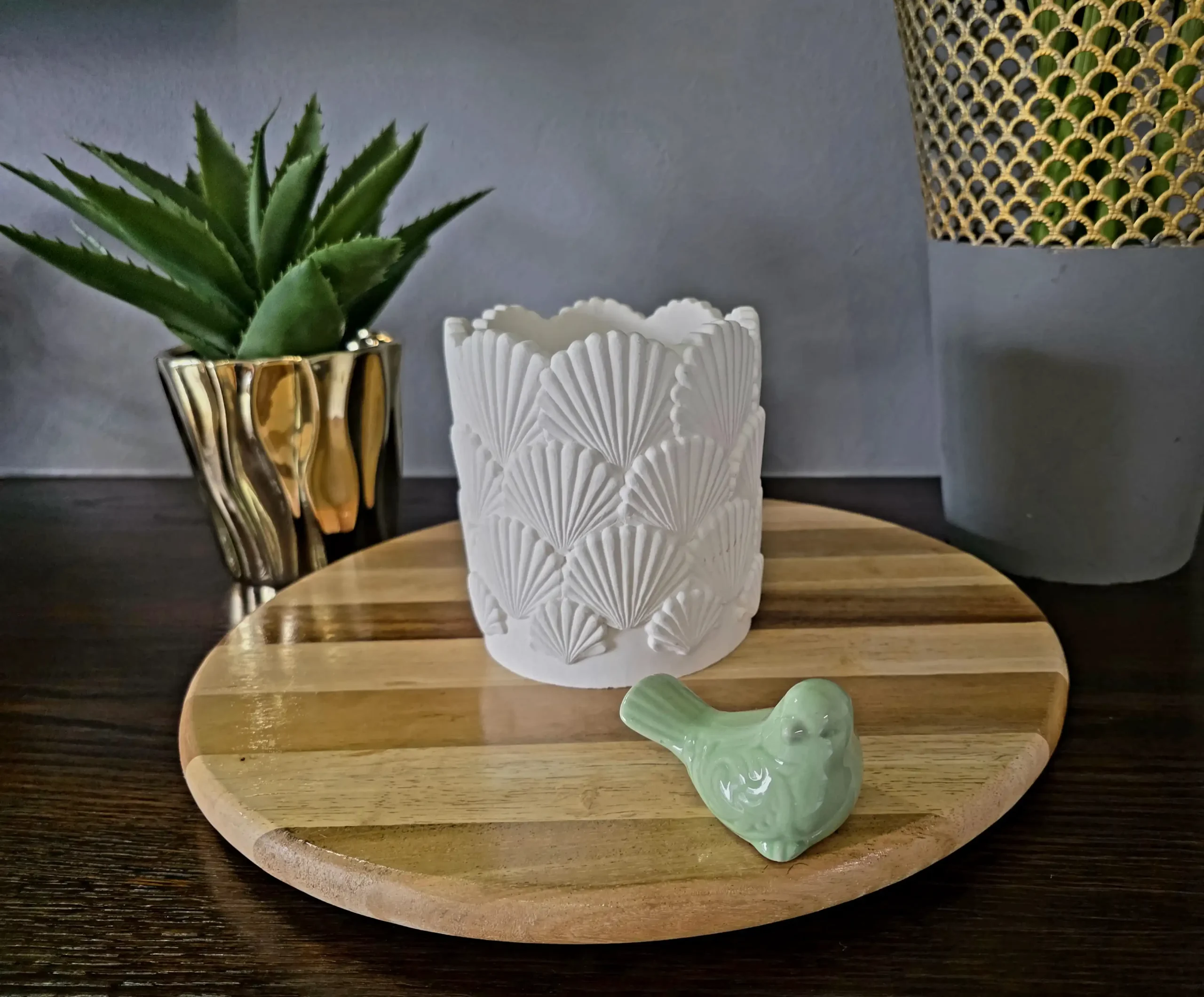 White Shell Vase - Image 4