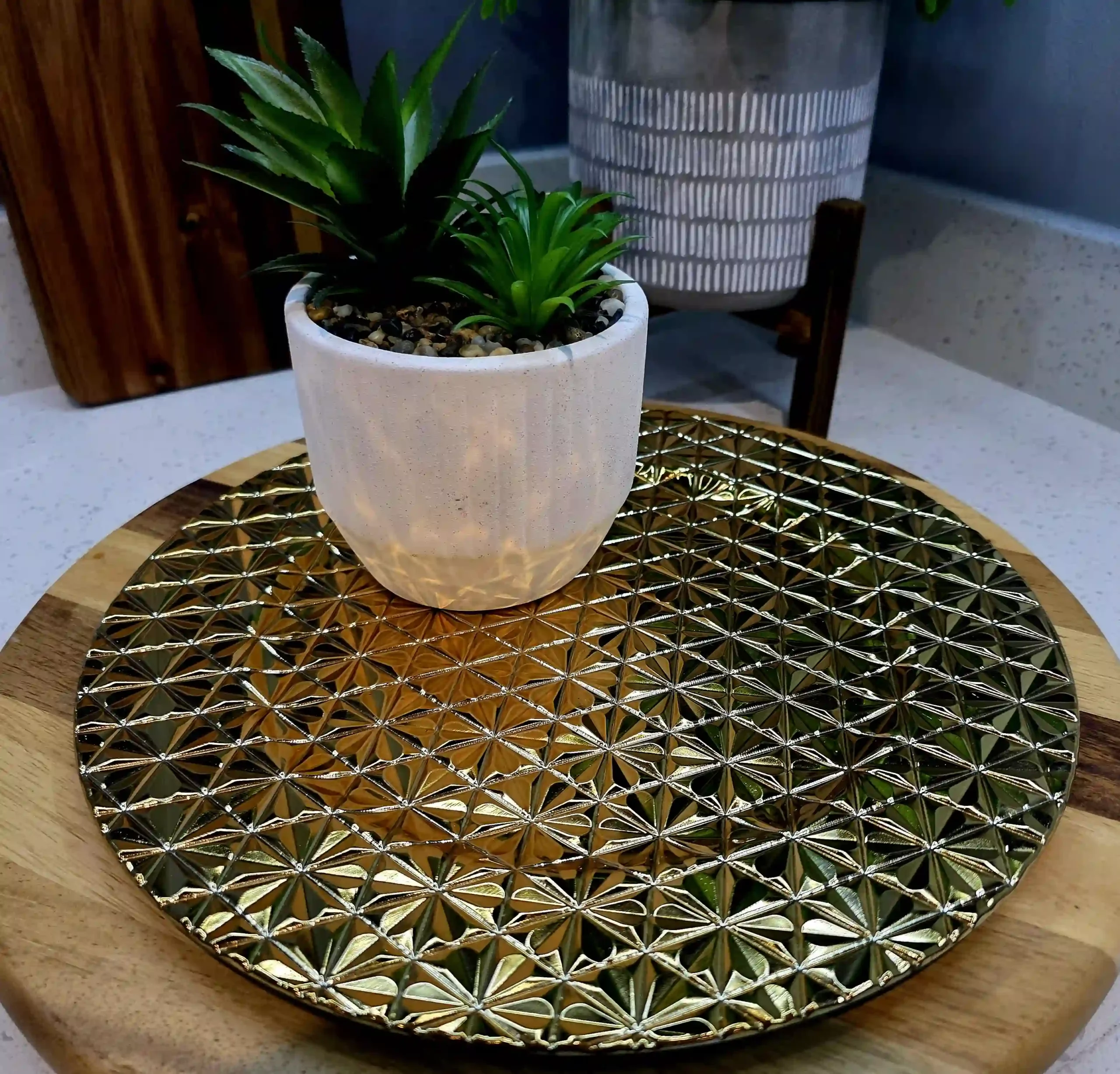 Gold Patterned Underplates - Image 2