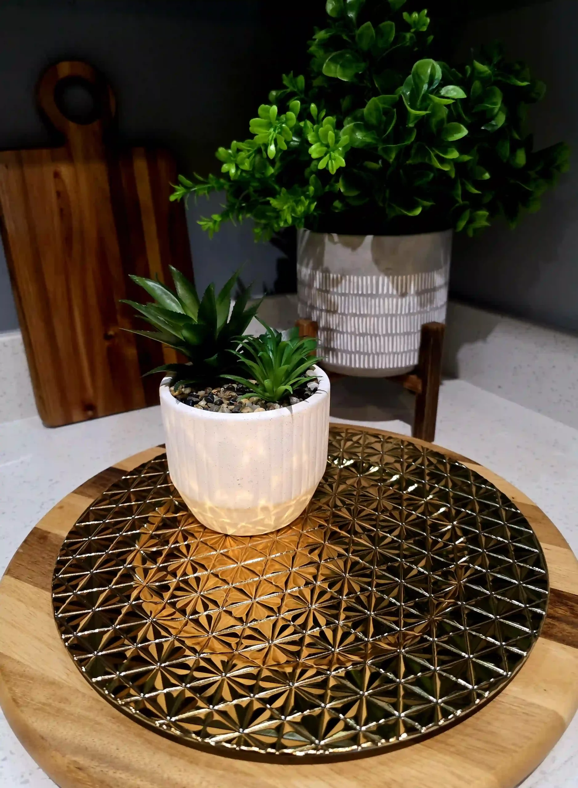 Gold Patterned Underplates - Image 4