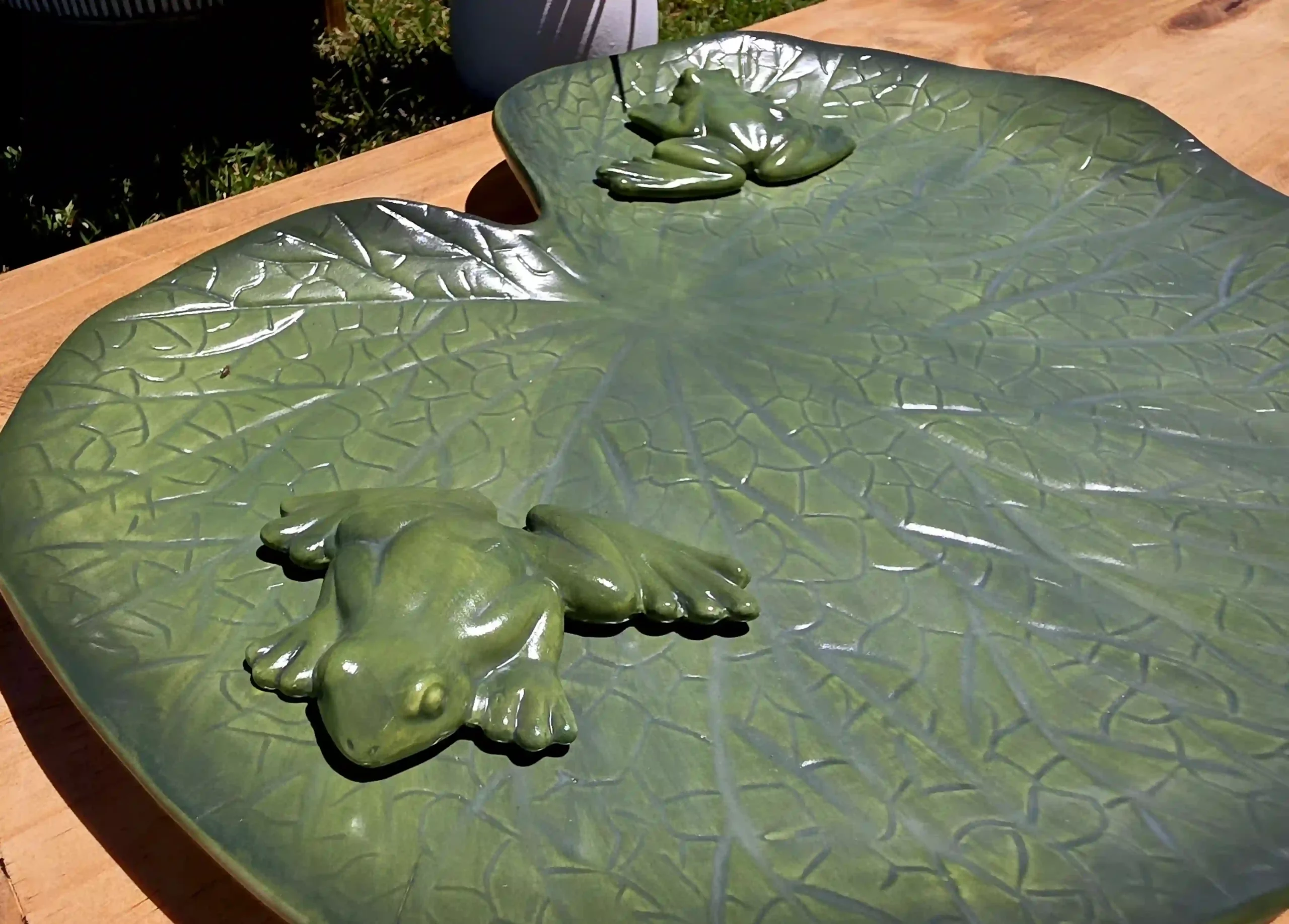 Lotus Plate With Frogs - Image 2