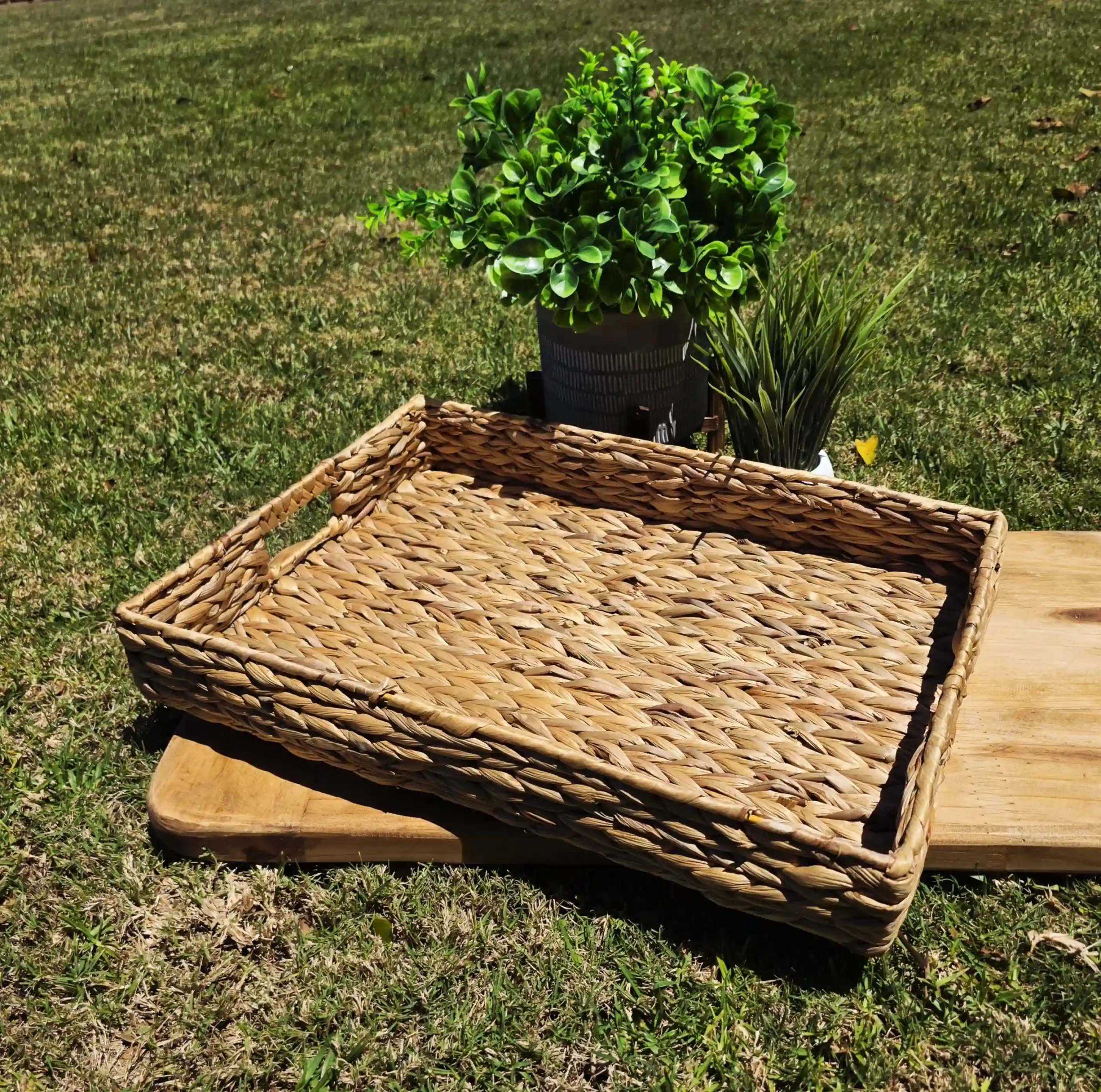 Large Rectangular Seagrass Tray - Image 2