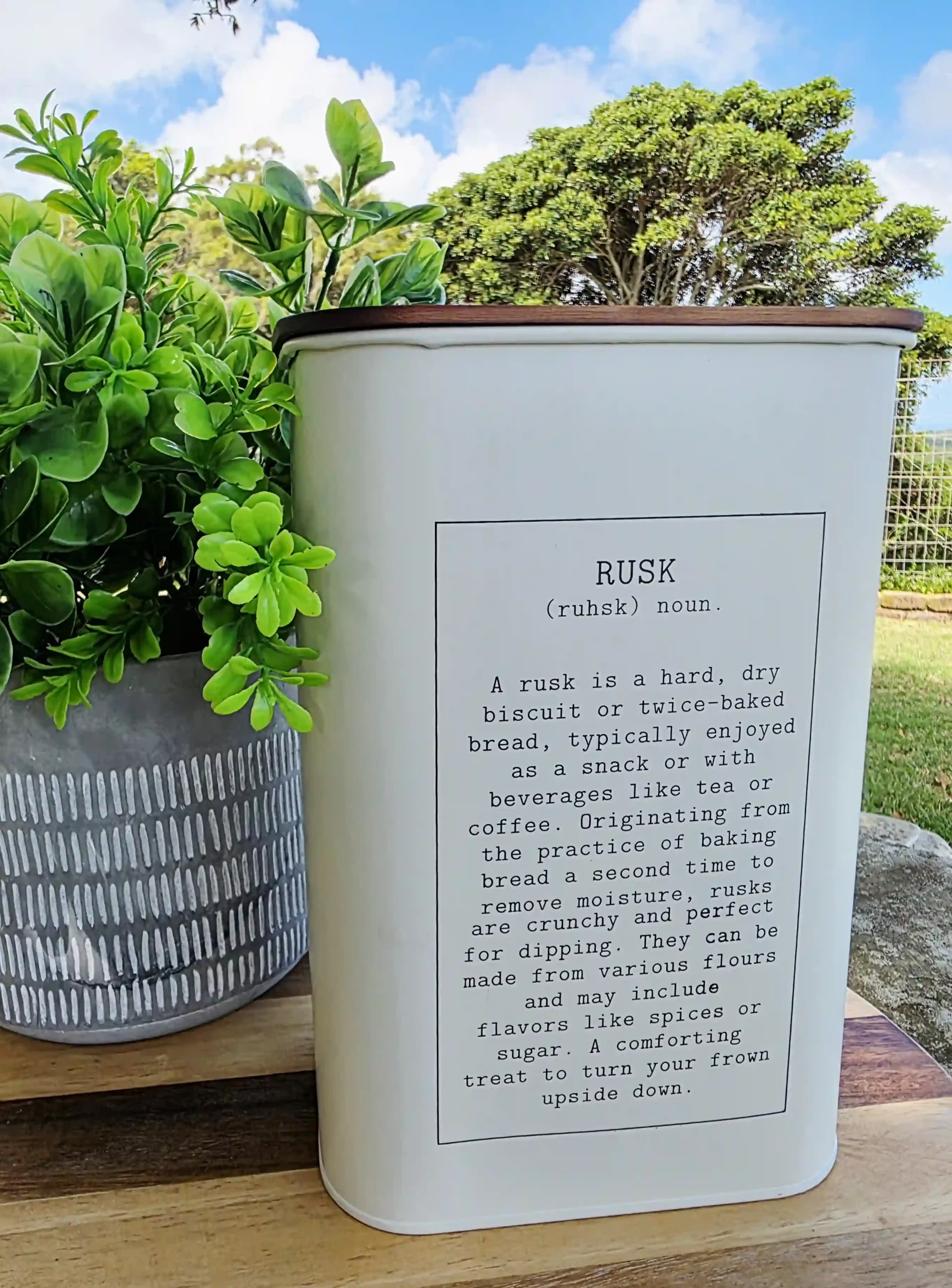 Large size Rusk Canister - with writing & wooden lid - Image 4