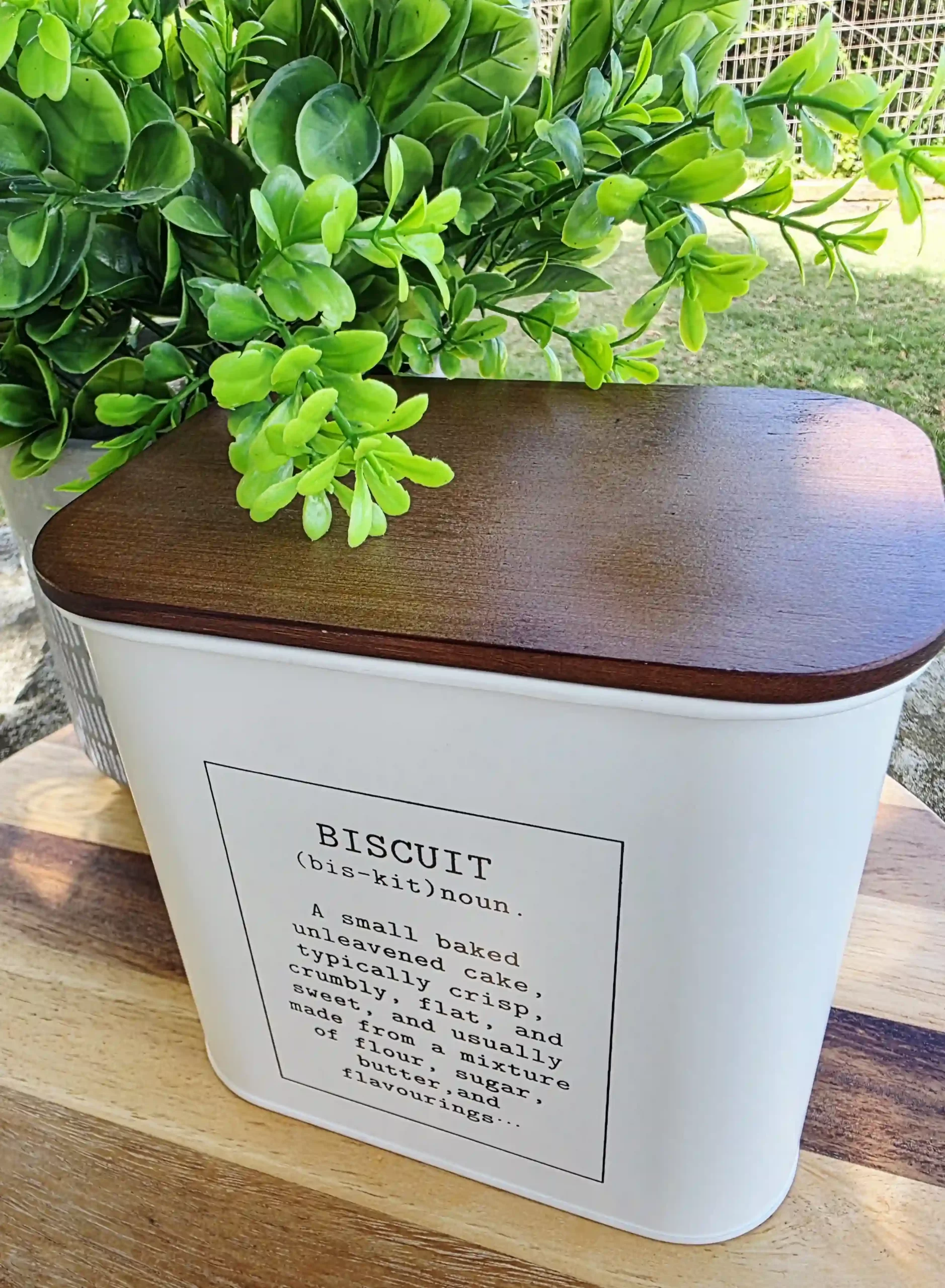 Medium size Biscuit Canister - with writing & wooden lid - Image 3