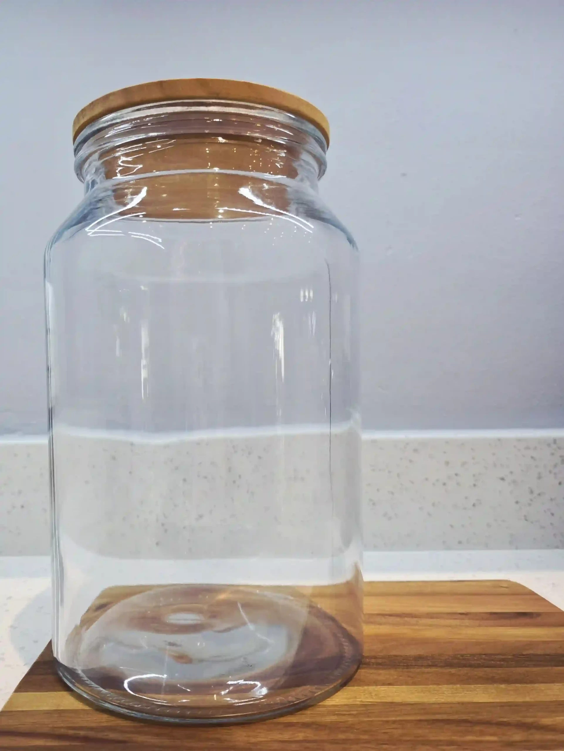 Glass Canister - 4.2L with wooden lid - Image 5