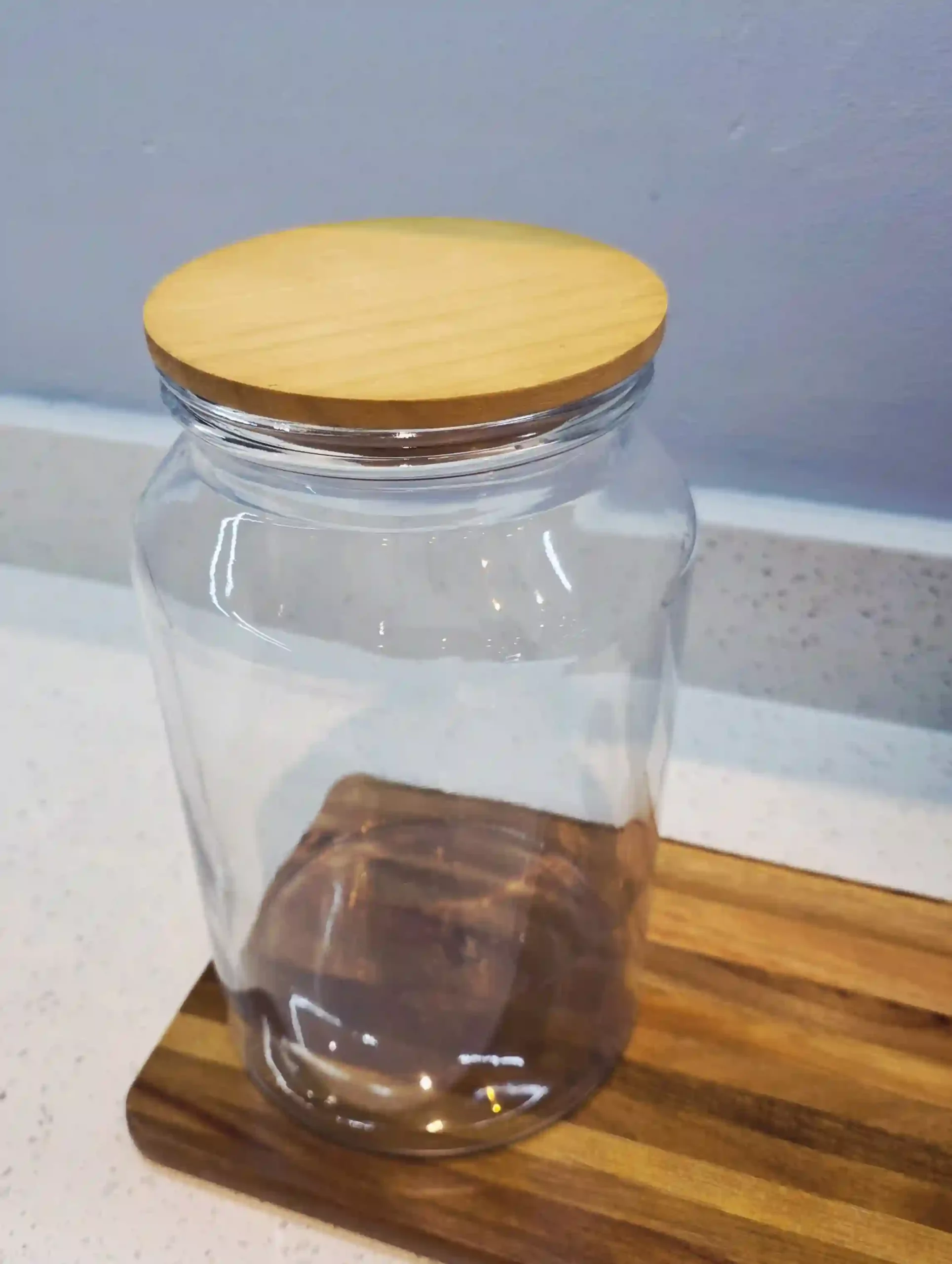 Glass Canister - 4.2L with wooden lid - Image 3