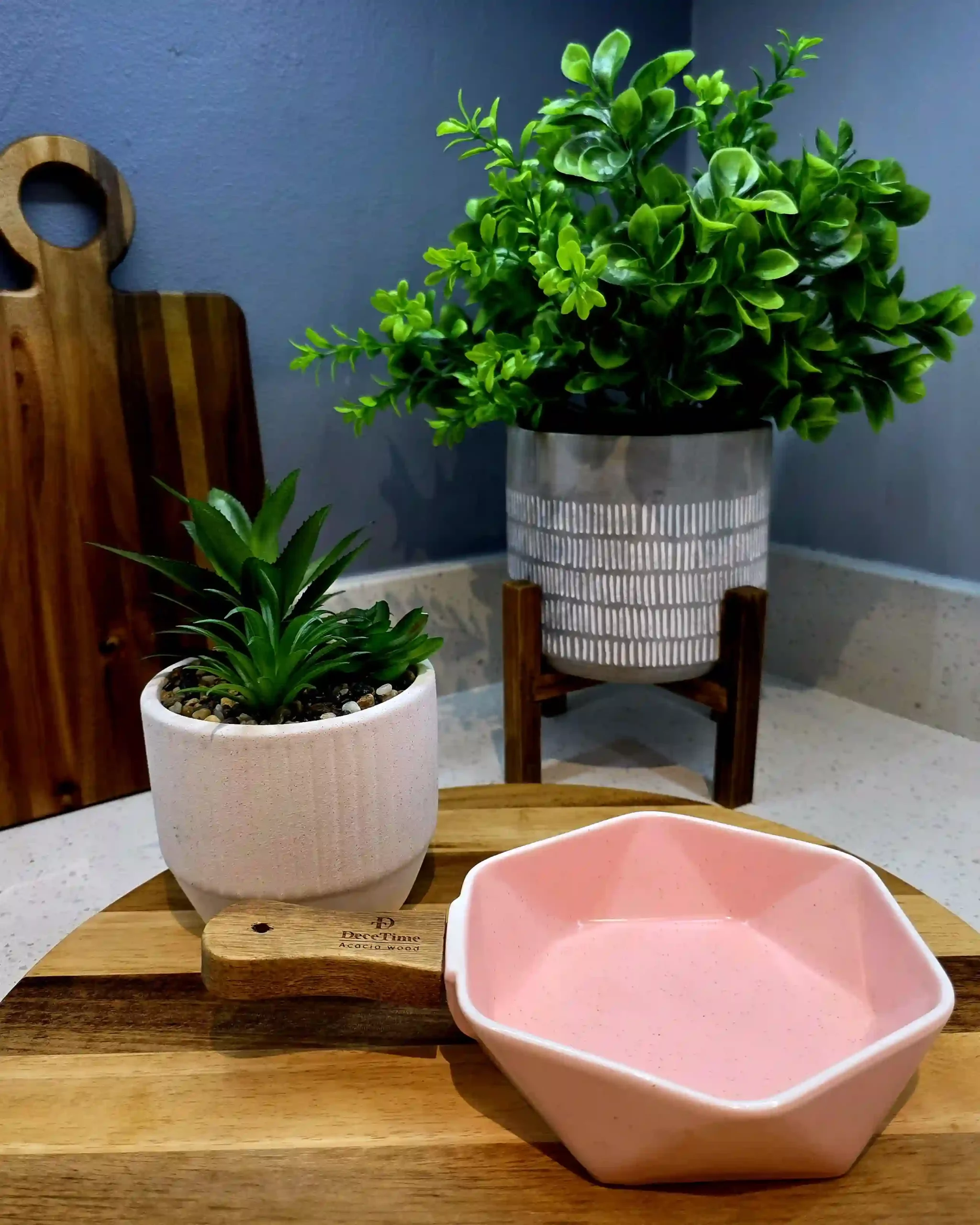 Wooden Handle - Ceramic Serving Bowl - Pink