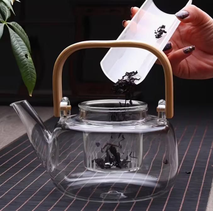 High Borosilicate Glass Teapot with Bamboo Handle - Image 2