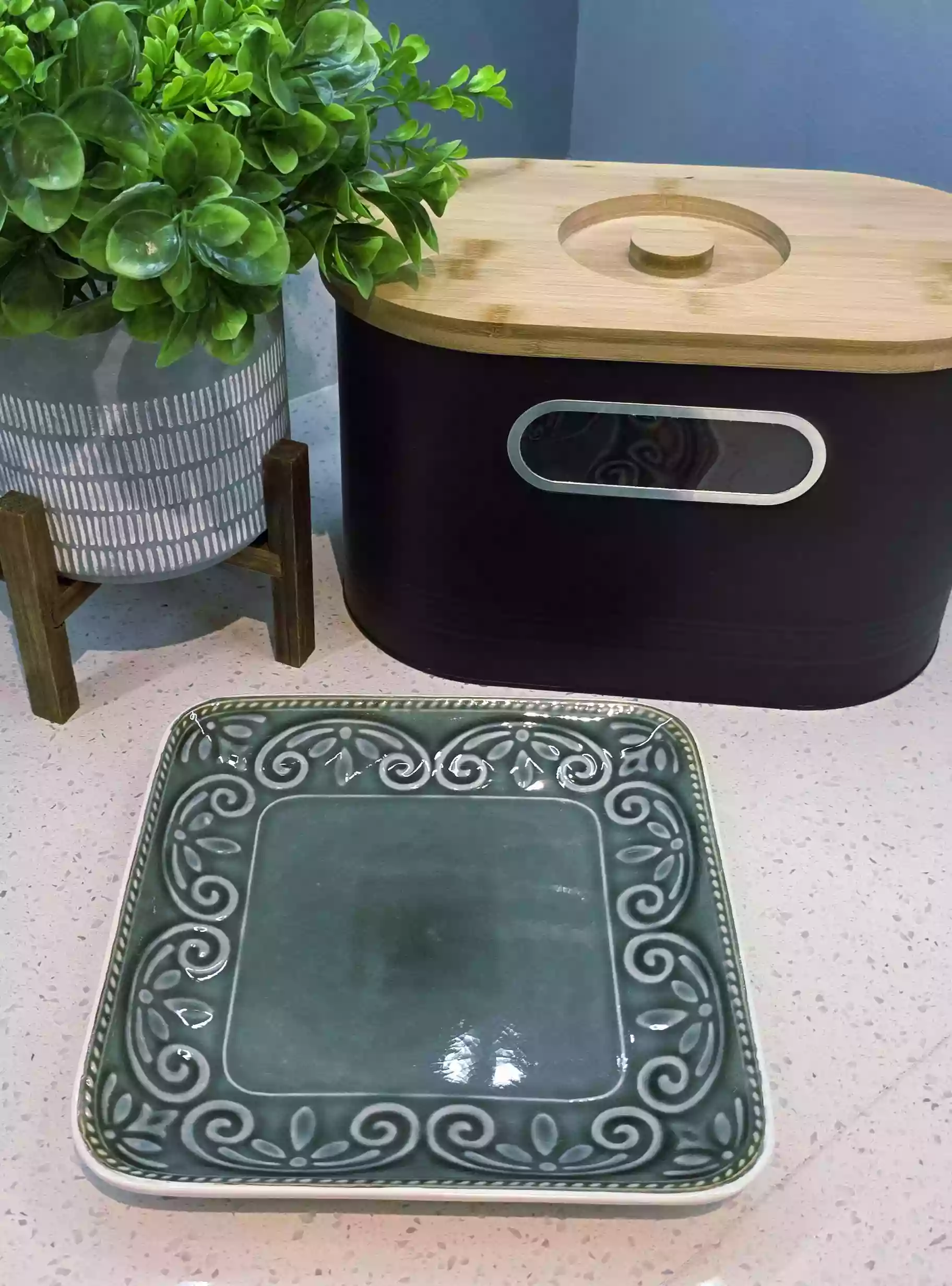 Olive Green Vintage-Style Ceramic Platter Plate - Image 2